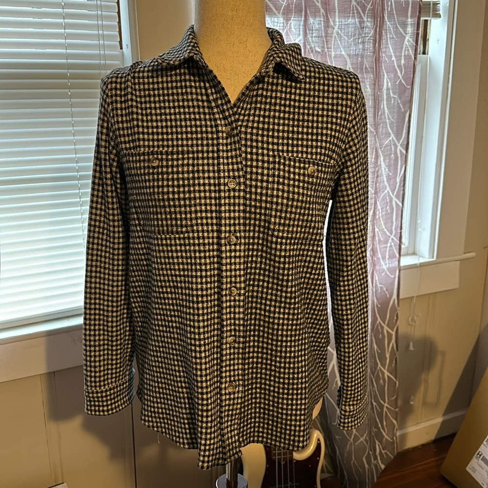 Faherty Brand size small Legend Sweater Shirt